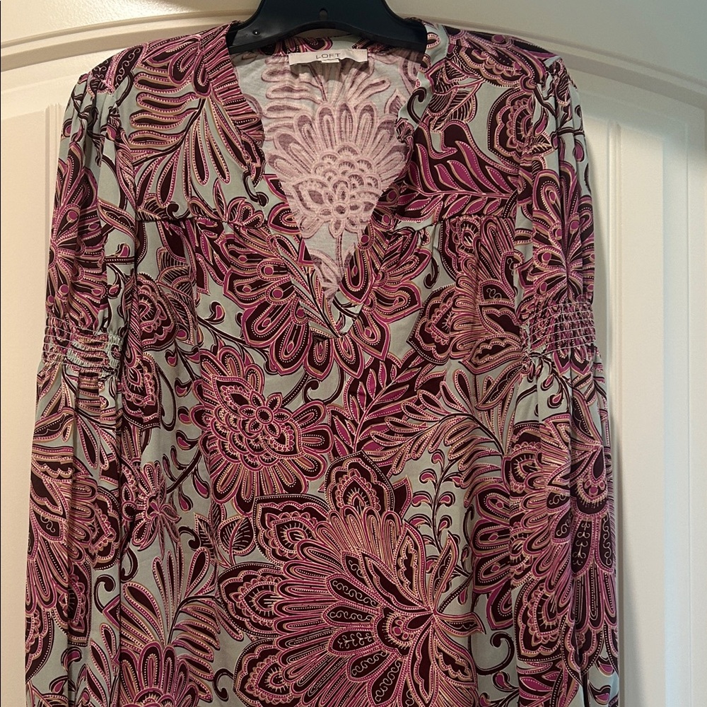 Floral V-Neck Women's Top - Pink and Gray